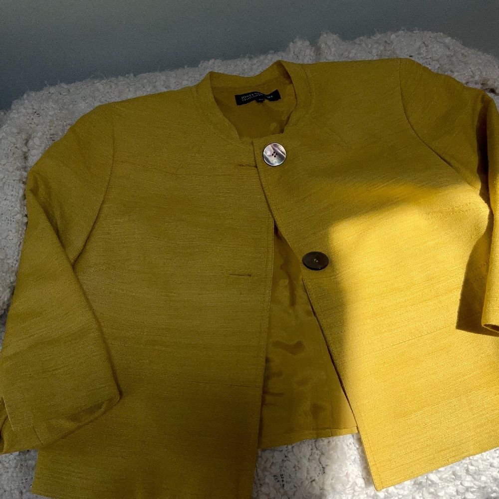 Mustard cropped blazer
